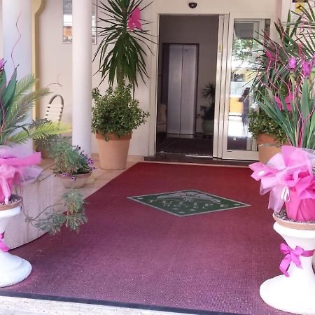 Hotel Tulipe Nazionale Riccione Exterior photo