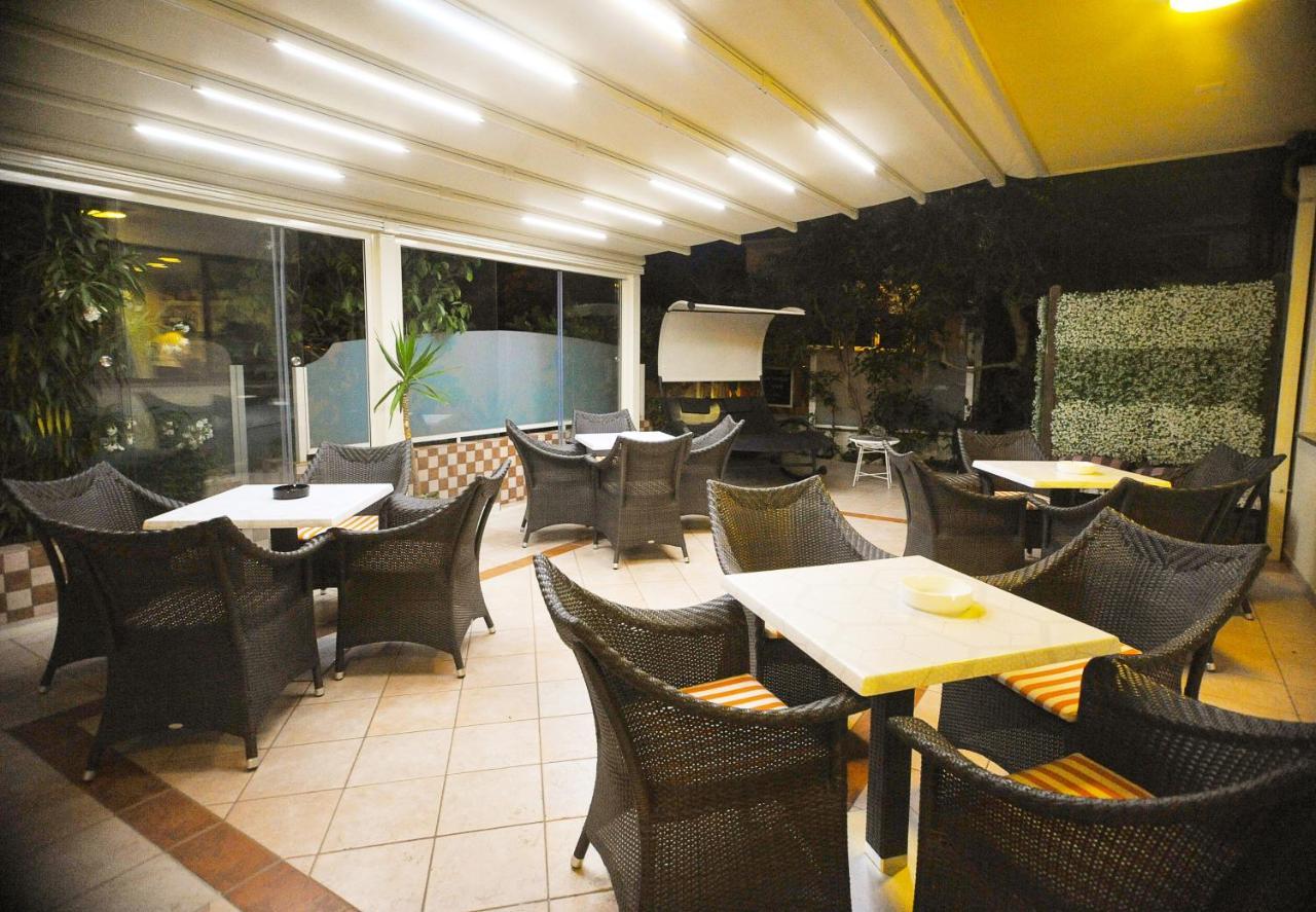 Hotel Tulipe Nazionale Riccione Exterior photo